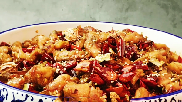 重慶最出名的10道特色菜，麻辣過癮，鮮嫩好吃，旅遊必吃美食推薦