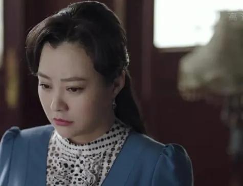 少女感別尬演，這6位演少女太辣眼，有人強裝可愛，有人刻意夾音