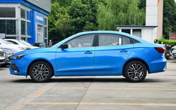 8萬預算買家用車,這3款建議首選,銷量好、品質高,而且很省油! 8萬預算買家用車,這3款建議首選,銷量好、品質高,而且很省油!