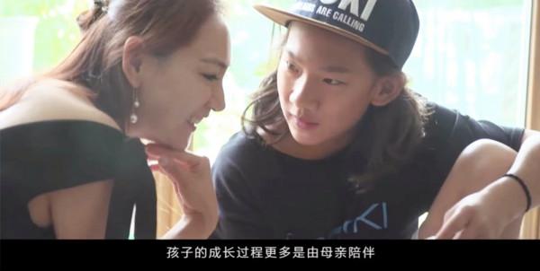 少年闖入&OpenCurlyDoubleQuote;無人之境&rdquo;：雪地上的谷愛凌與蘇翊鳴