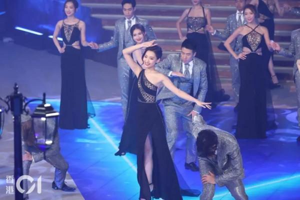 2021香港小姐看點多,星2代進不了前3,冠軍的美貌讓人移不開眼 2021香港小姐看點多,星2代進不了前3,冠軍的美貌讓人移不開眼