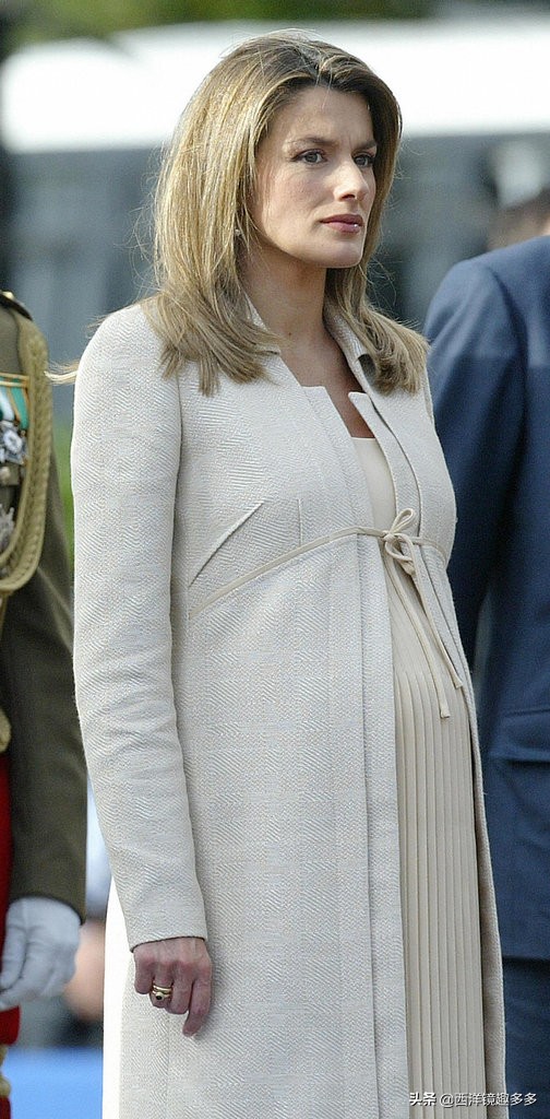 王妃們的單色系造型，看看誰駕馭得最好