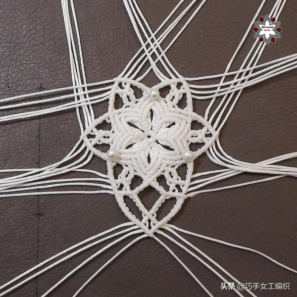 用繩子就能編出漂亮的雪花，超詳細的教程，一步一步教你編