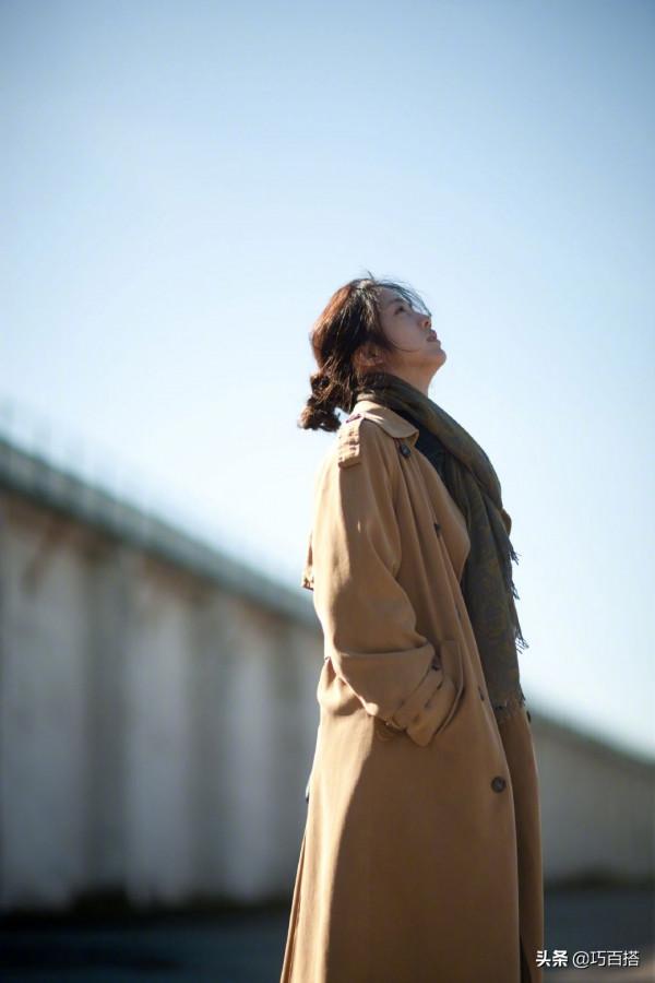 氣質就藏在極簡單品中!湯唯的白襯衫穿搭好優雅,高階感十足 氣質就藏在極簡單品中!湯唯的白襯衫穿搭好優雅,高階感十足