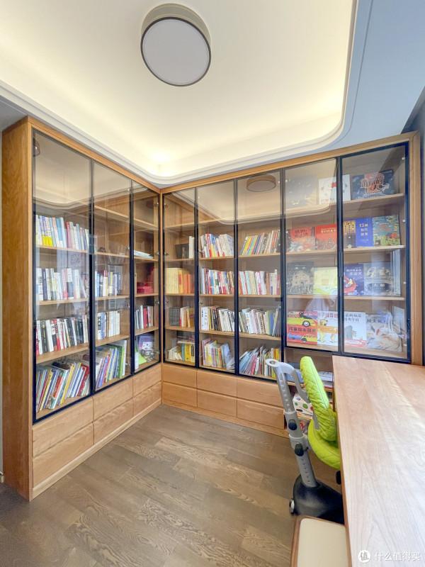 8㎡書房兩面書牆，9㎡兒童房上下鋪衣櫃，小空間利用典範