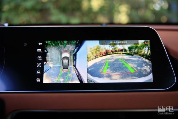 十萬塊女性買車怎麼選？尤拉好貓還是本田飛度，線上等...