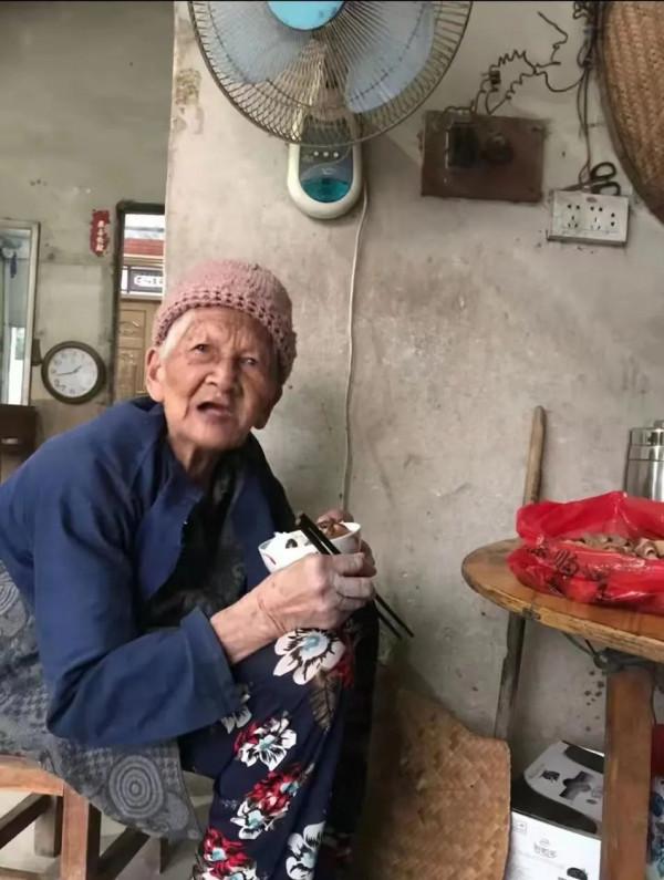 陸自忠《母親》心香文藝 陸自忠《母親》心香文藝