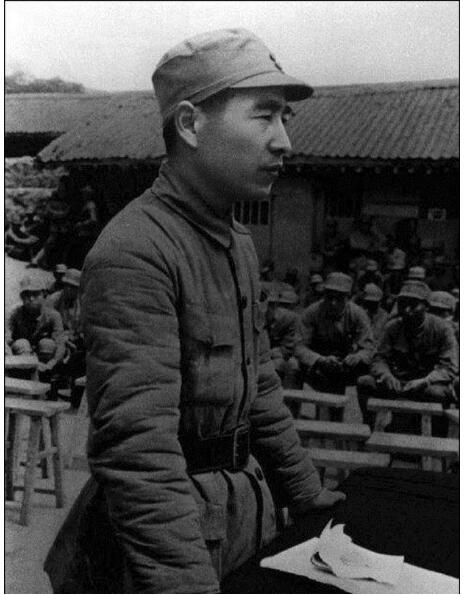 楊迪回憶海南島戰役後軍委發給林彪鄧華等賀電祝賀