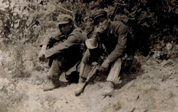 匪首為報復紅軍,曾五次帶人挖賀龍將軍祖墳,老巢所藏物令人咋舌 匪首為報復紅軍,曾五次帶人挖賀龍將軍祖墳,老巢所藏物令人咋舌