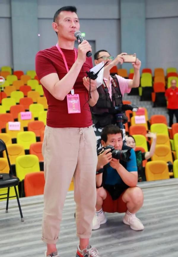 八大男神之—顏值與才華並存的國際超模