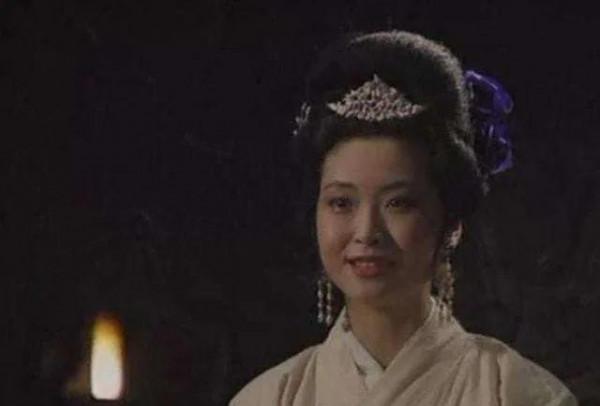 曹操臨終前把年僅五歲的幼子曹幹託付給曹丕，曹丕是如何待他的？