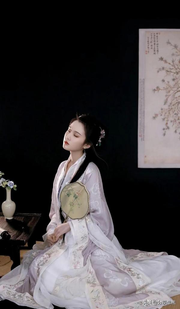 張慧雯古裝桌布