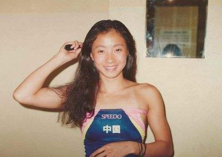 演員陶虹：眼看著老公跟人傳緋聞，她的抉擇讓人又氣又不解