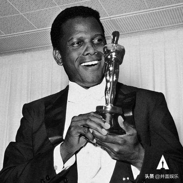 奧斯卡首位黑人影帝去世，享年94歲，傳奇一生令人敬佩