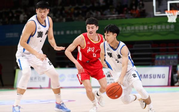 29分大勝,廣東殺進決賽!杜鋒、楊鳴再鬥法,周琦成勝負手 29分大勝,廣東殺進決賽!杜鋒、楊鳴再鬥法,周琦成勝負手