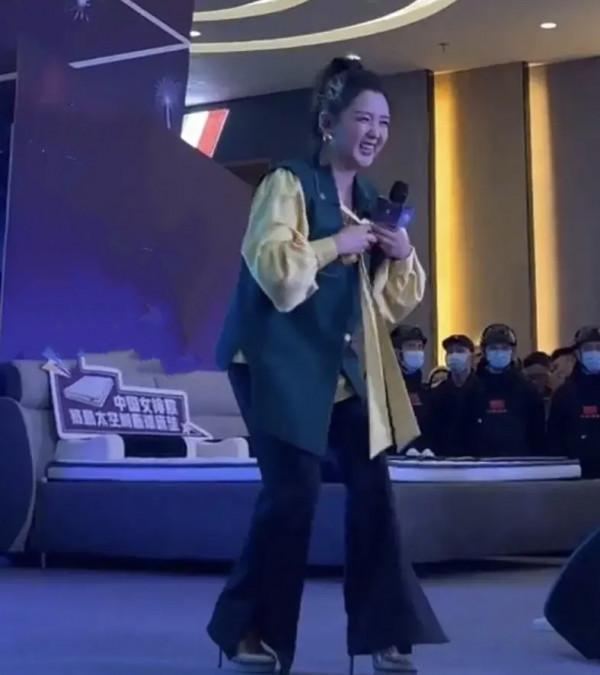 曾經風光，如今過氣！10位內地明星，有人被唾棄，有人卑微求工作