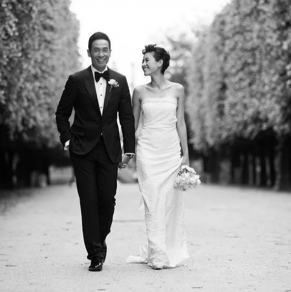 陳茵媺為港姐閨蜜慶生,穿姐妹裝似大學生,與陳豪不抗拒追生四胎 陳茵媺為港姐閨蜜慶生,穿姐妹裝似大學生,與陳豪不抗拒追生四胎