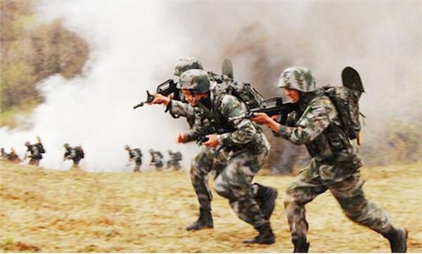 一個合成旅有多少人，合成旅的主要戰術是什麼？