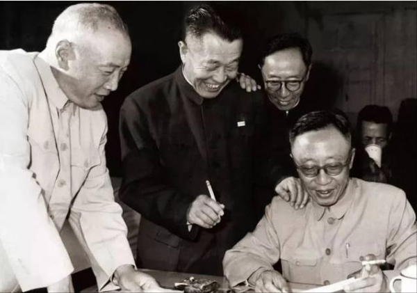 1950年，當國軍戰犯們聽說長津湖戰役後，為何紛紛淚目主動請戰？