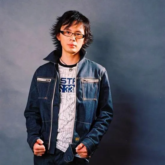 還在努力的易欣和唐磊，曾經的網路歌手，如今成了網紅主播