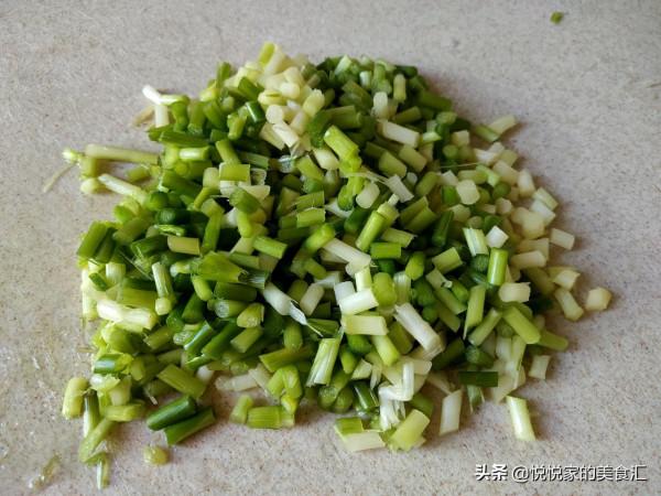 11月，這鹼性菜要多吃，才3元一把，冷天暖身又暖胃，炒肉特好吃