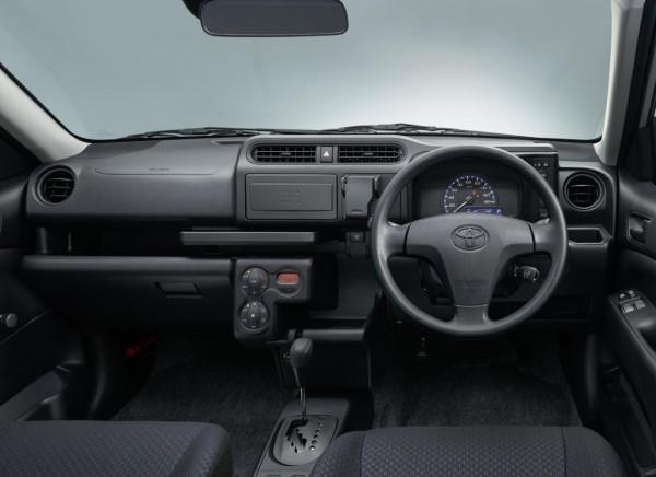 豐田版的五菱宏光，新款入門級MPV釋出，5座，約合人民幣8.3萬起