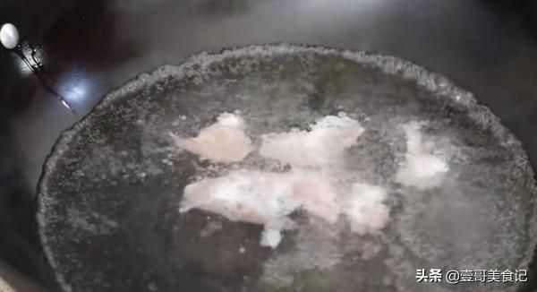 冬天平菇這樣吃才叫過癮，有菜有肉，太香了，出鍋連湯汁都不剩