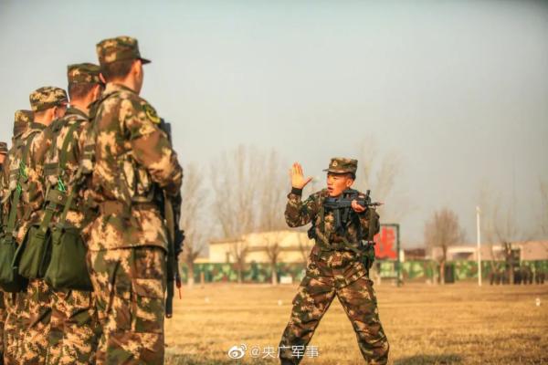 神了！寒風中狙擊手50米外擊中下落水滴