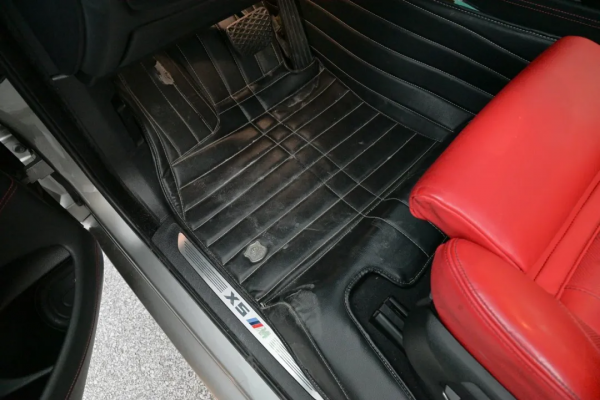 二手寶馬X5M:百萬效能SUV,4.4T雙渦輪增壓,5折購 二手寶馬X5M:百萬效能SUV,4.4T雙渦輪增壓,5折購