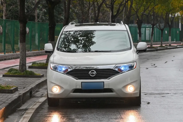 3.5L六缸日產貴士，二手26.98萬，宜商宜家