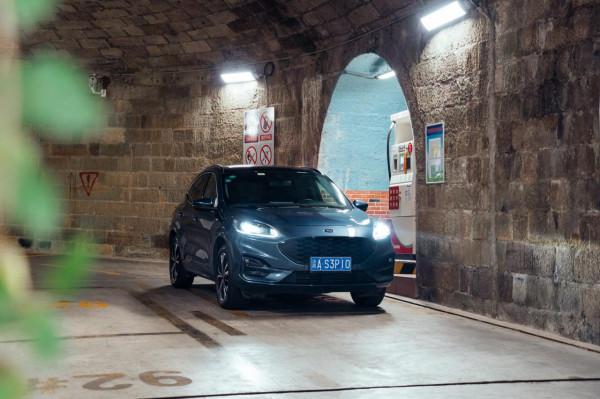 小姐姐和福特銳際暢遊魔幻重慶，是什麼讓她徹底種草？