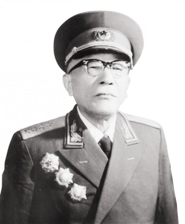 1955年授銜時，總參謀部各位負責人都是誰？被授予什麼軍銜？