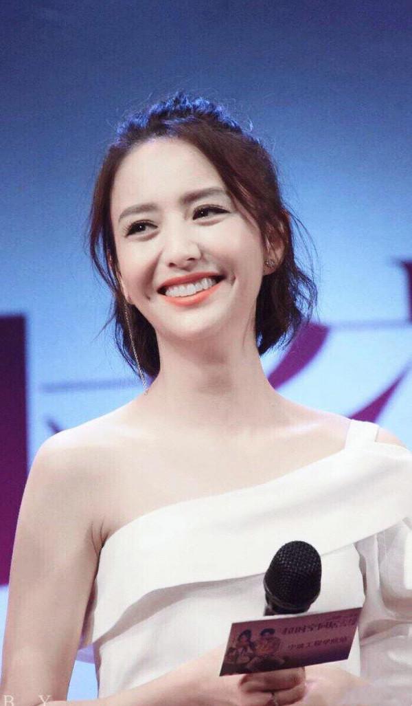 絕了！這九個酒窩女星無人爭鋒，一顰一笑都超甜，整不出的靈動