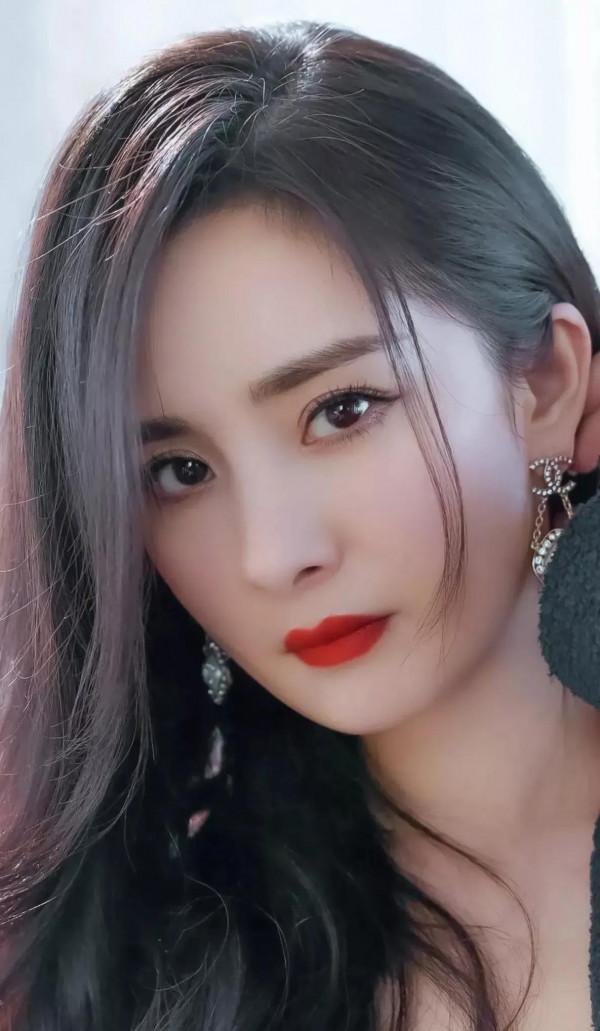 楊冪：冷豔唯美高畫質寫真集