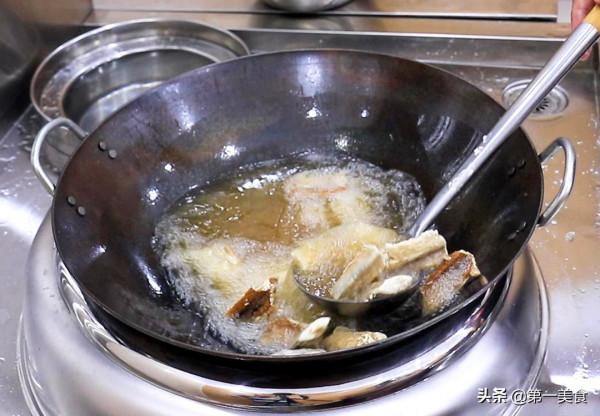 帶魚怎麼做才好吃，廚師長分享飯店秘製做法，鮮香入味，醬香濃郁