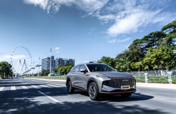 誰說燃油車，就不可以智慧？|哈弗神獸試駕