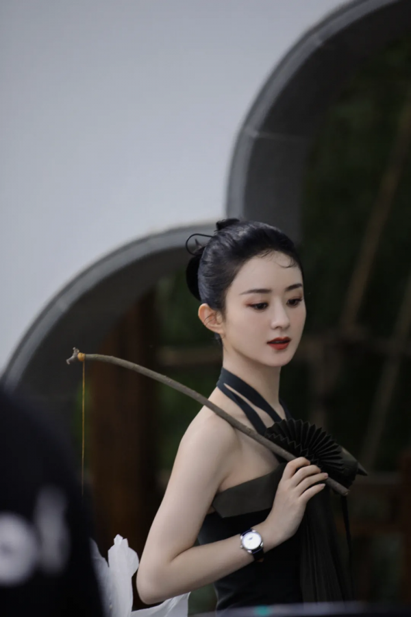 楊冪撞上趙麗穎,國風造型PK誰贏了? 楊冪撞上趙麗穎,國風造型PK誰贏了?