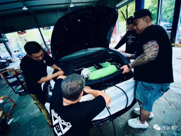 這輛特斯拉Model 3應該剎得住,提車之前剎車改件都準備好了 這輛特斯拉Model 3應該剎得住,提車之前剎車改件都準備好了