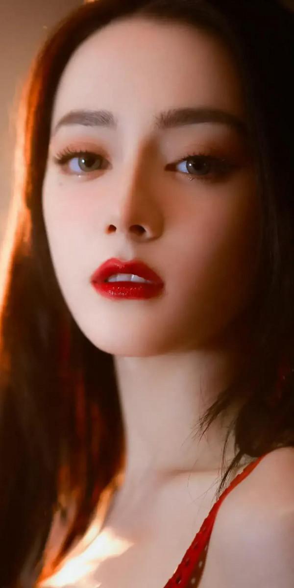 這一次,迪麗熱巴讓全世界的心動了啊!太漂亮了 這一次,迪麗熱巴讓全世界的心動了啊!太漂亮了