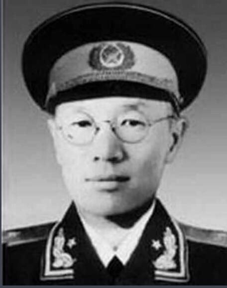 開國中將萬毅回憶在林彪指揮下參加四平保衛戰