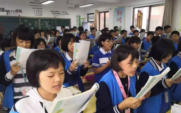 教育部明確規定：禁止學生上早讀，為何各地學校卻當不知道？