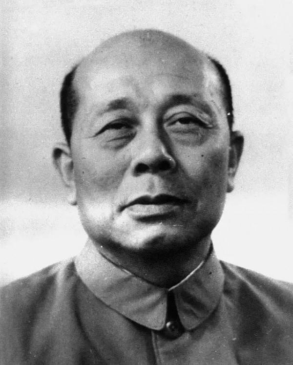 原香港市委書記陳鬱調離中央,任廣東省長,周總理:他們指名要你 原香港市委書記陳鬱調離中央,任廣東省長,周總理:他們指名要你