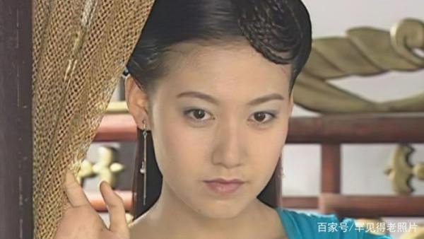 蘇有朋追她三年,她卻選擇嫁給普通老百姓。究竟為什麼? 蘇有朋追她三年,她卻選擇嫁給普通老百姓。究竟為什麼?