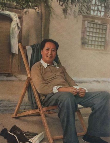 偽軍中將給粟裕送了盒煙,粟裕發現不對大喊:部隊集合,電臺關閉 偽軍中將給粟裕送了盒煙,粟裕發現不對大喊:部隊集合,電臺關閉