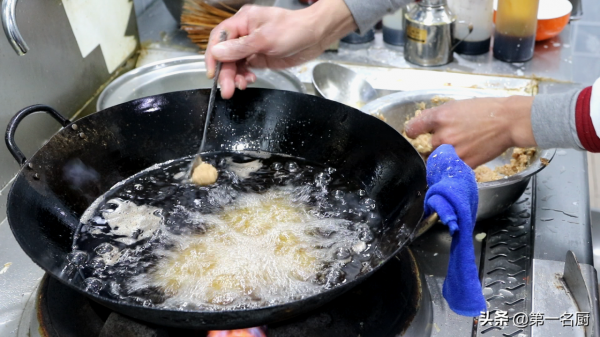 快過年了，教你5種炸年貨做法，學會多備一些，炒菜燉湯都不錯