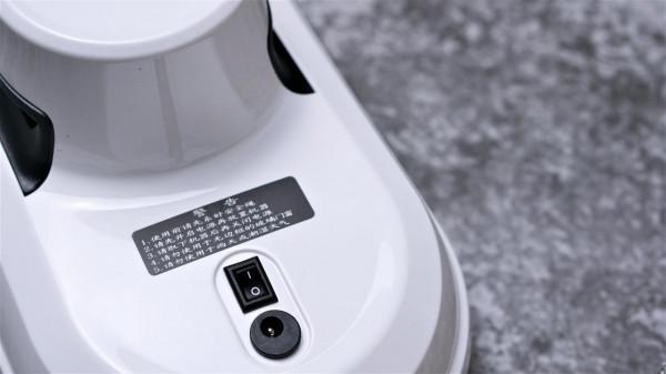 一鍵智慧擦窗，淨享簡單生活，玻妞188擦窗機器人