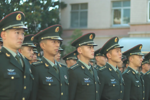 第71集團軍新排長崗前培訓系列報道④練強精準施教硬功夫! 第71集團軍新排長崗前培訓系列報道④練強精準施教硬功夫!