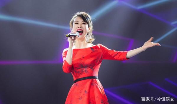老公比自己大37歲，9登春晚後被稱為民歌天后，你知道她是誰嗎？