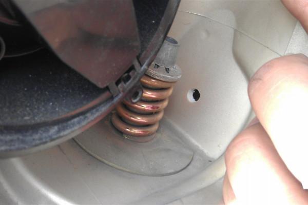 五菱榮光改裝後視鏡加熱功能,提升雨霧天氣行車安全! 五菱榮光改裝後視鏡加熱功能,提升雨霧天氣行車安全!