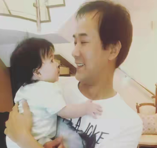 港星盧慶輝移居內地15年,定居北京稱很幸福,演大陸警察圓夢 港星盧慶輝移居內地15年,定居北京稱很幸福,演大陸警察圓夢